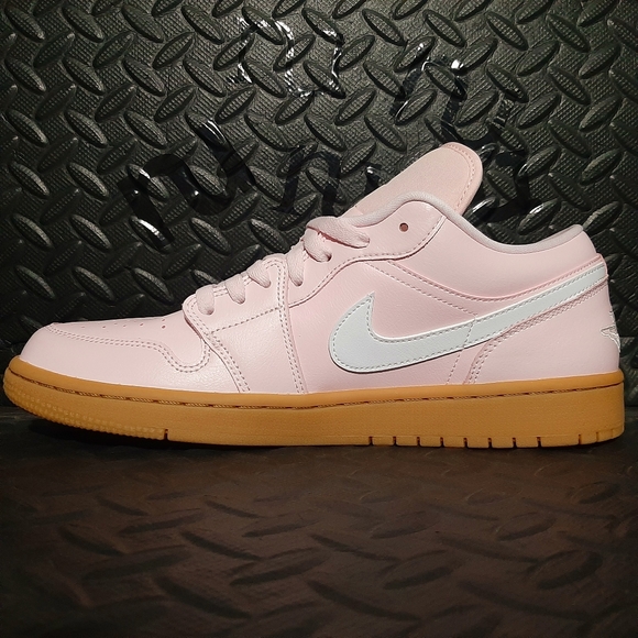 Nike Wmns Air Jordan 1 Low AJ1 Arctic Pink Gum Womens DC0774-601 size 12 - Picture 2 of 6